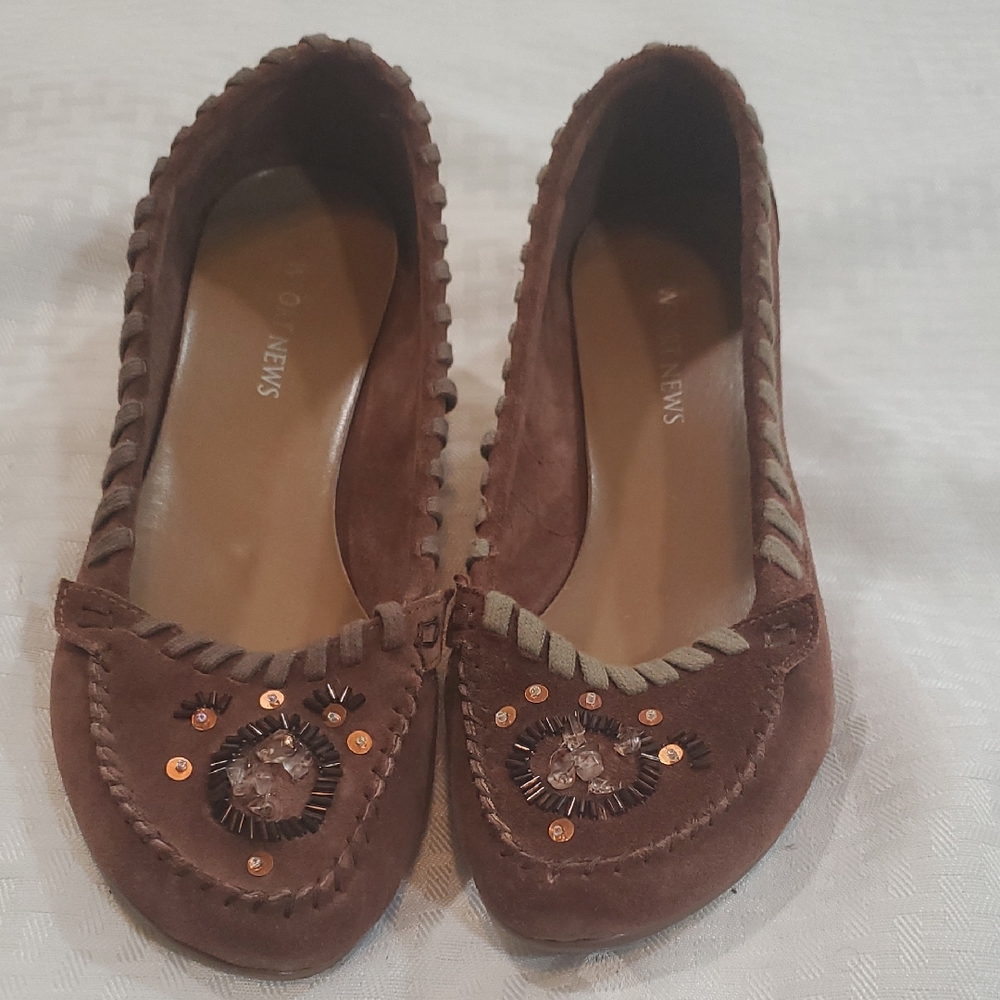 NEW Port News Stylish Brown Embellished Moccasins Kitten Heel